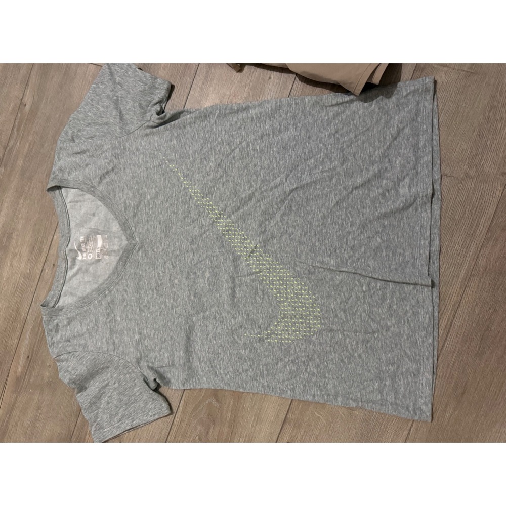 Nike Magellan Augusta Activewear Bundle Womens Tee and Shorts Set S/M - Picture 6 of 6